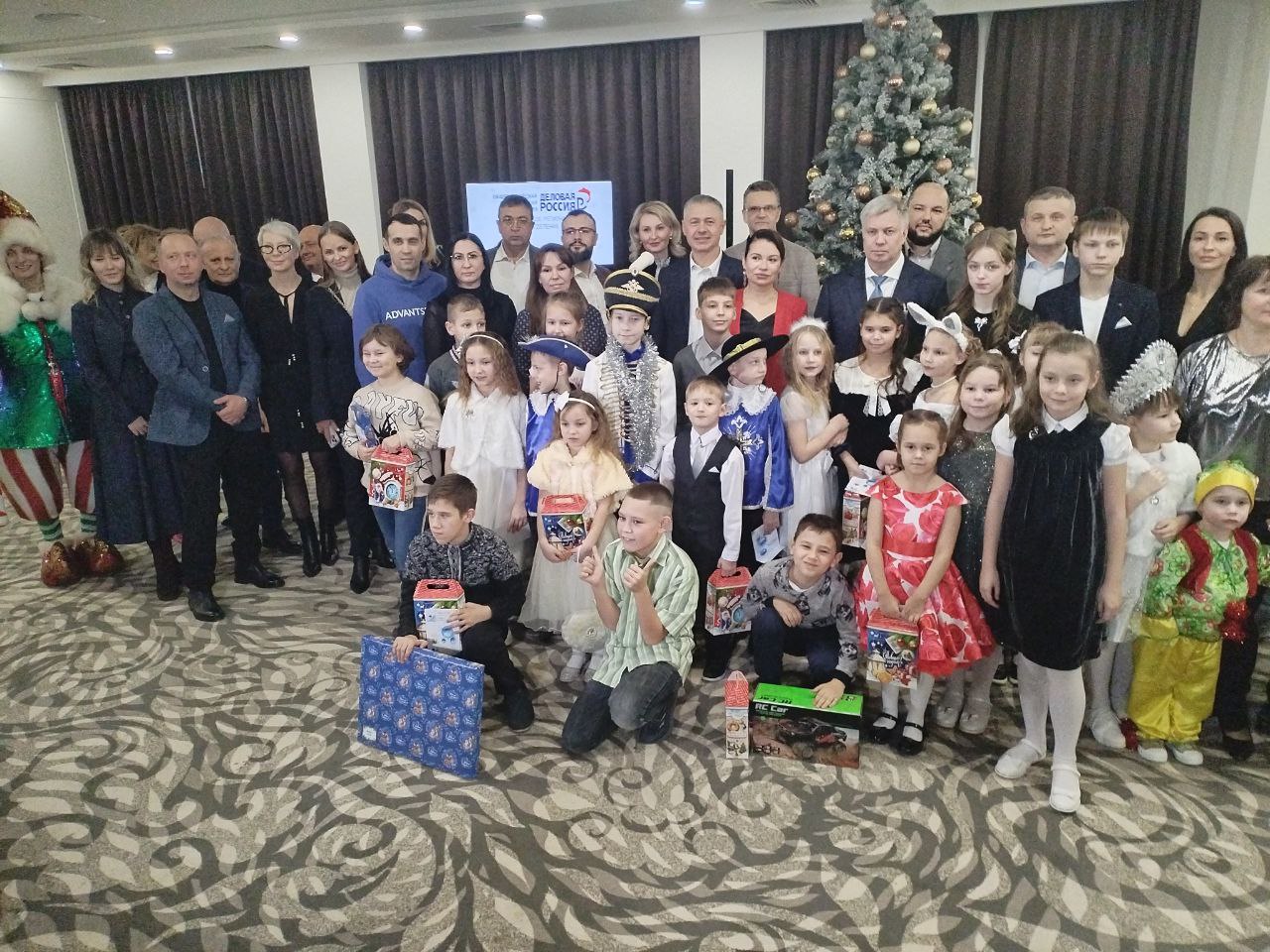 Ёлка в конгресс-холле &laquo;Кошелев&raquo;