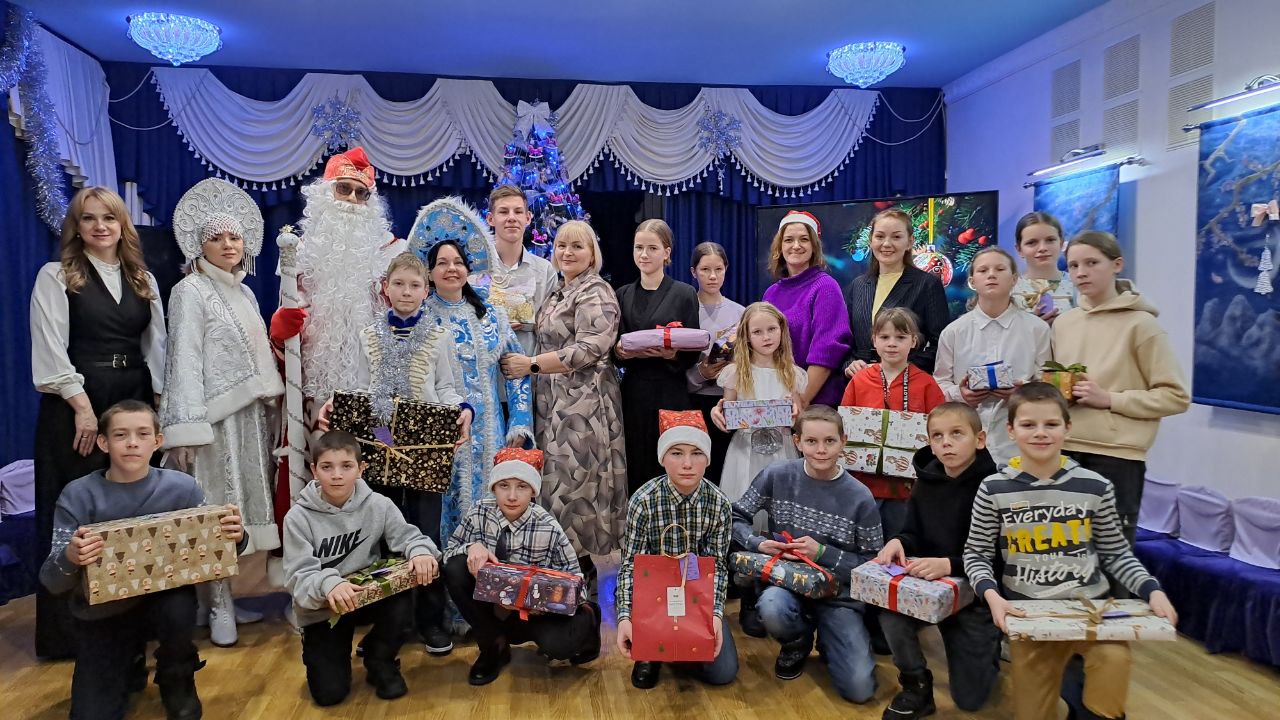 &Euml;лка желаний от врачей и партнёров