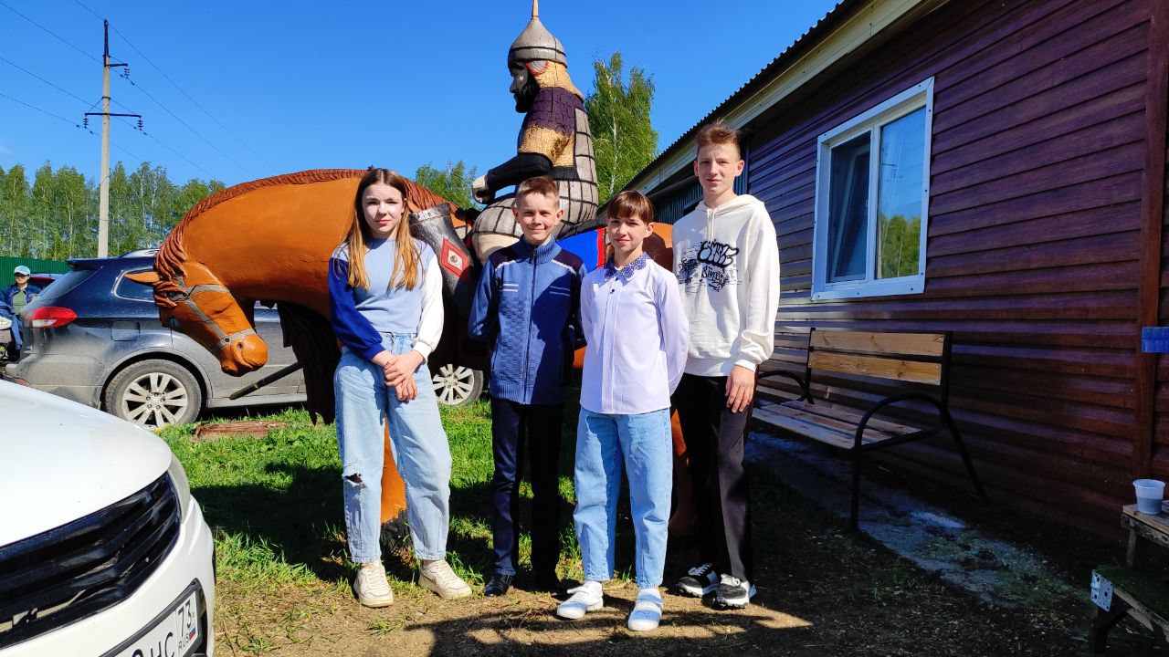 Друзья, конкур и песни